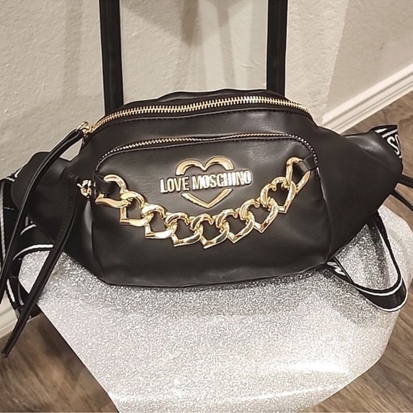 NEW Love Moschino Heart Chain Trim Black Belt Bag - Picture 9 of 11